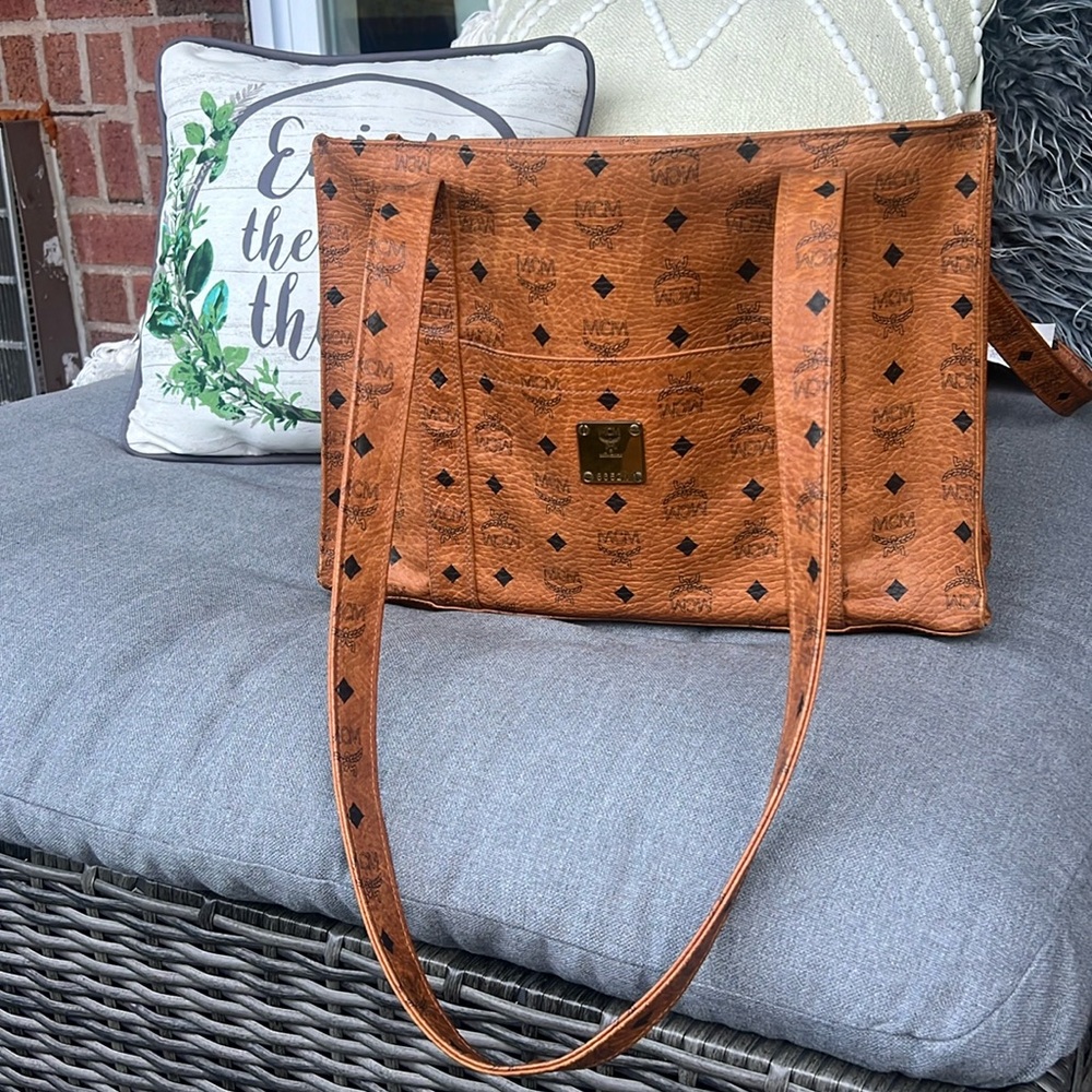 Authentic MCM Large bag Like New!